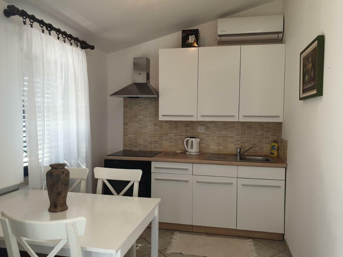 Apartments Lav Umag Room photo